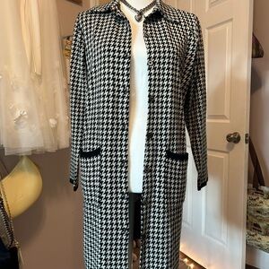 Black & White Houndstooth Long Coat-Style Blazer